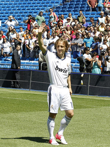 反对新赛季预算草案的是皇马和巴列卡诺，系俱乐部主动公开