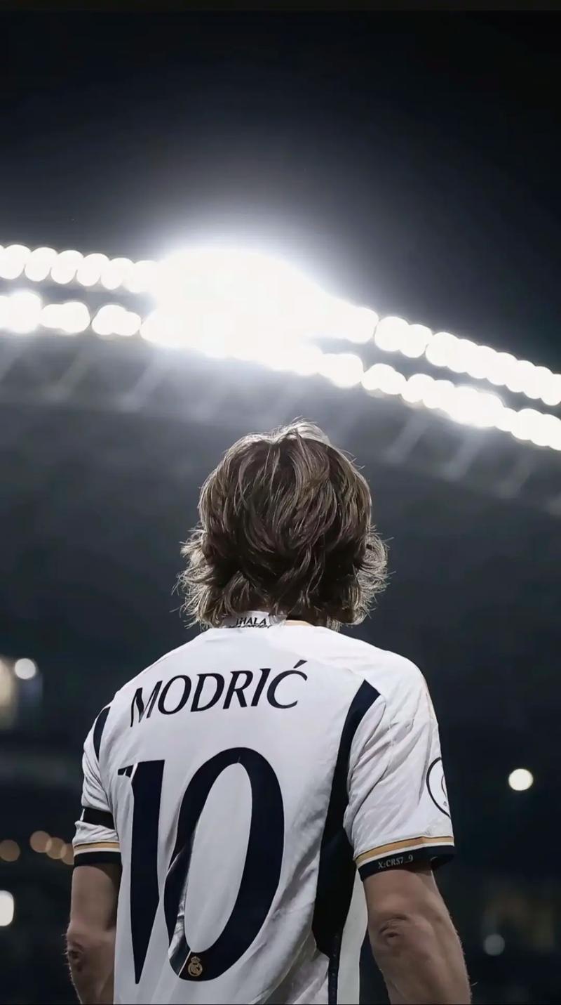 记者：曼联很乐观能成功签下谢什科，英力士已批准了这笔转会