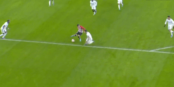 狂轰22三分！太阳7人上双大胜灰熊 狄龙21+7布克仅15中6