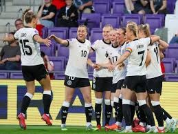 贝恩&卡特半场合计12中2，魔术主场落后背靠背马刺的9分