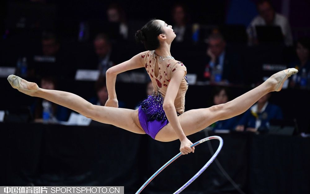 米娜聊起前同事，直言周姐被恋爱迷双眼，网友：这都什么上古传说